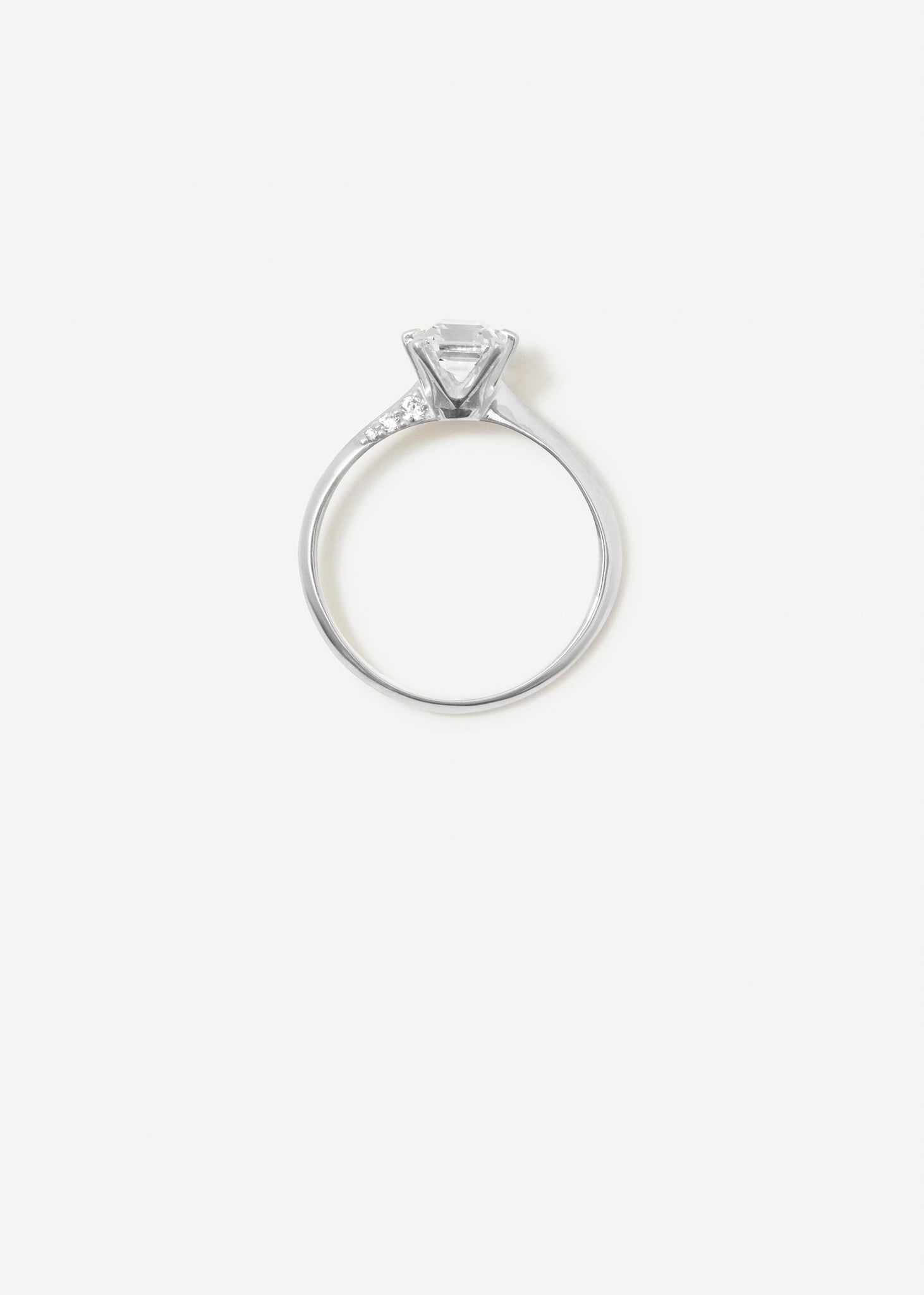 Oval Solitaire Ring Maxi Pavé 0.7 - 0.9 Ct - Customised - 2