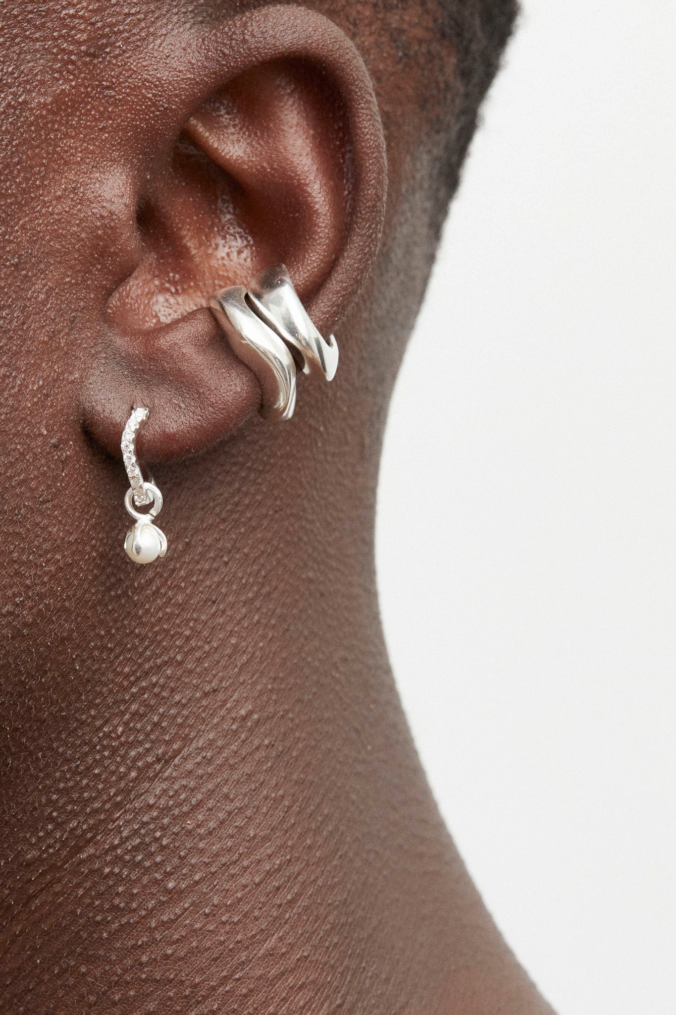 Distorted Hoop Earring Mini | Pearl - Cornelia Webb - 2