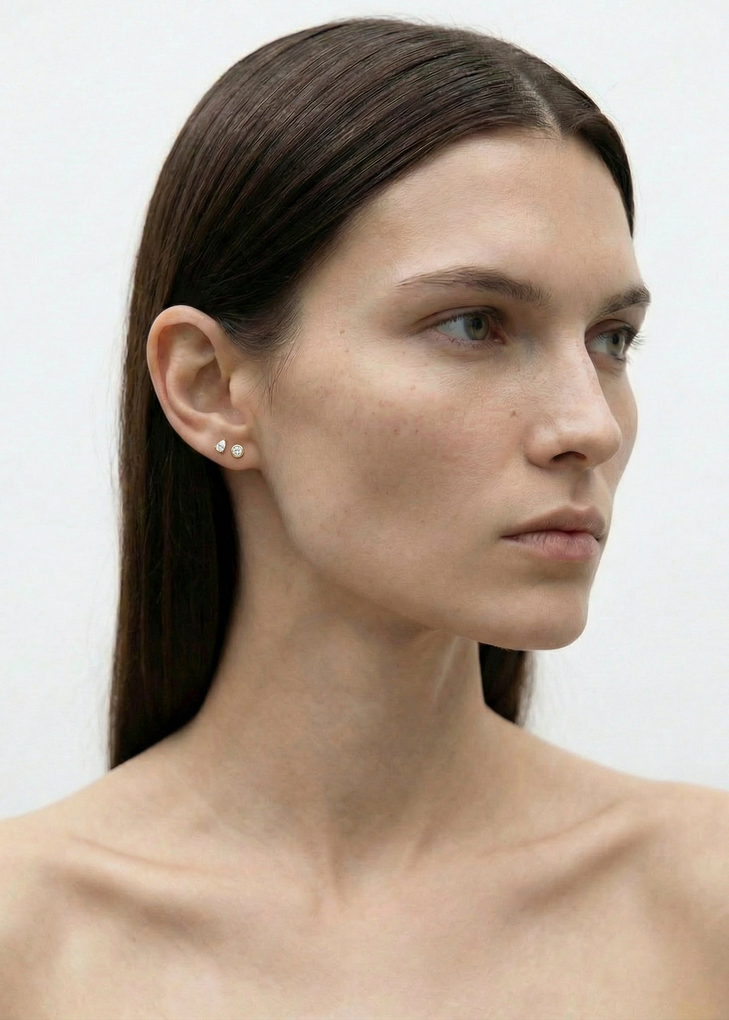 Molded Diamond Stud Earring