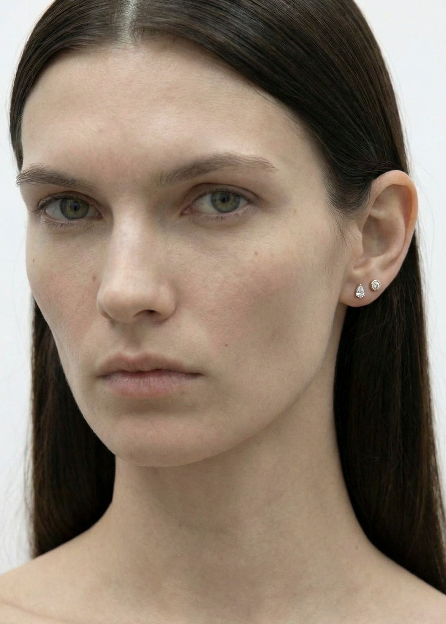 Molded Diamond Stud Earring