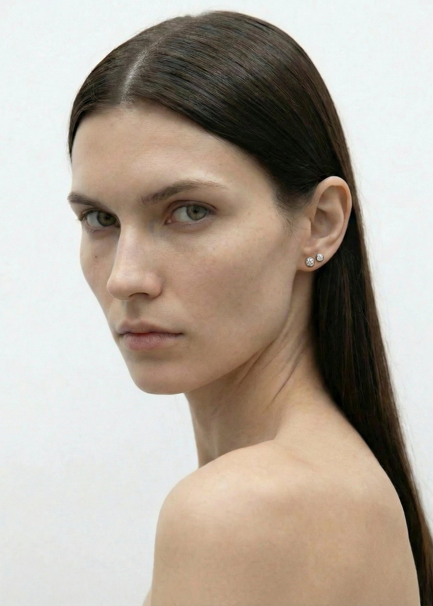 Molded Diamond Stud Earring