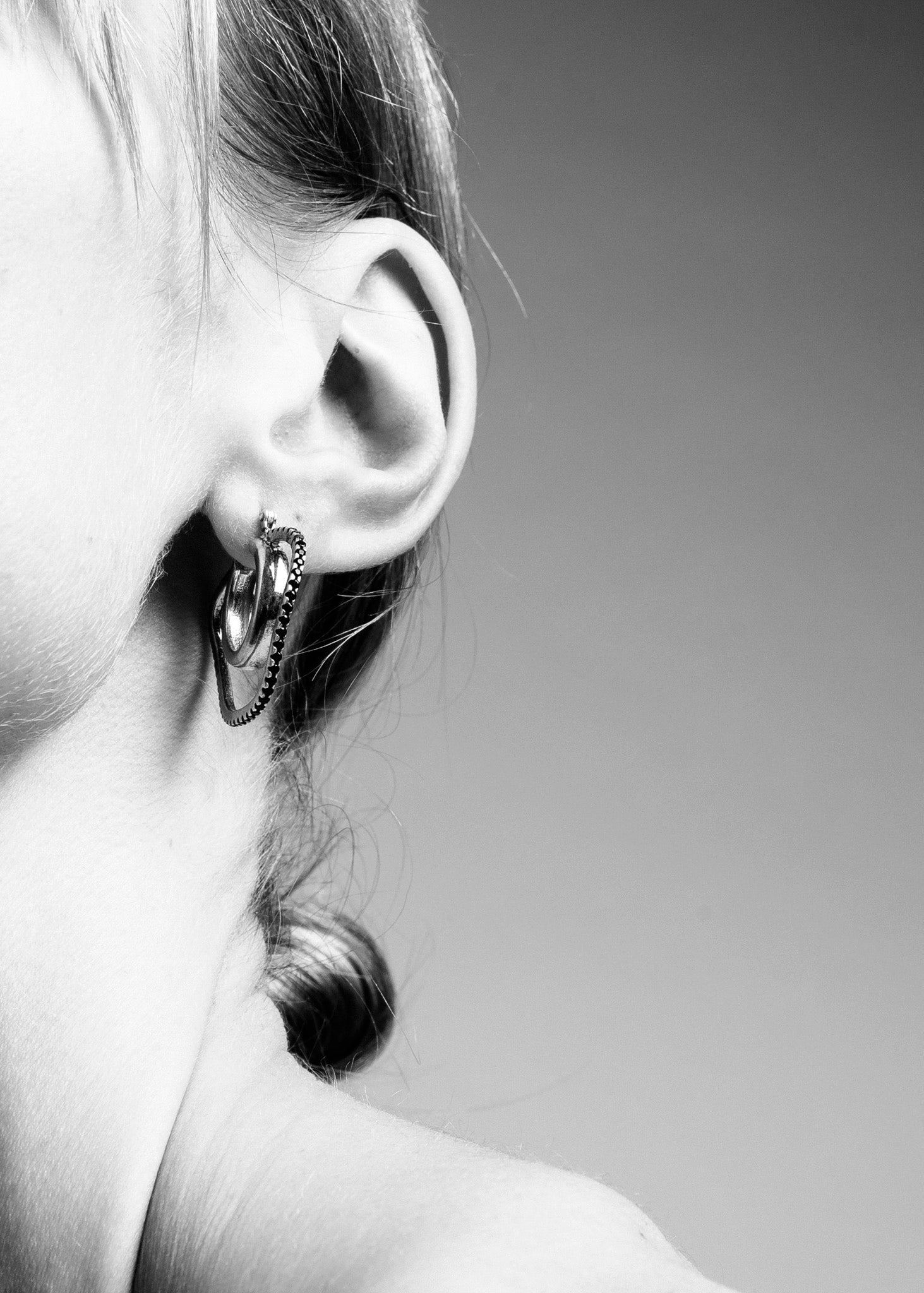 RENTAL - DISTORTED DBL HOOP EARRING M - PAIR CW - Rental