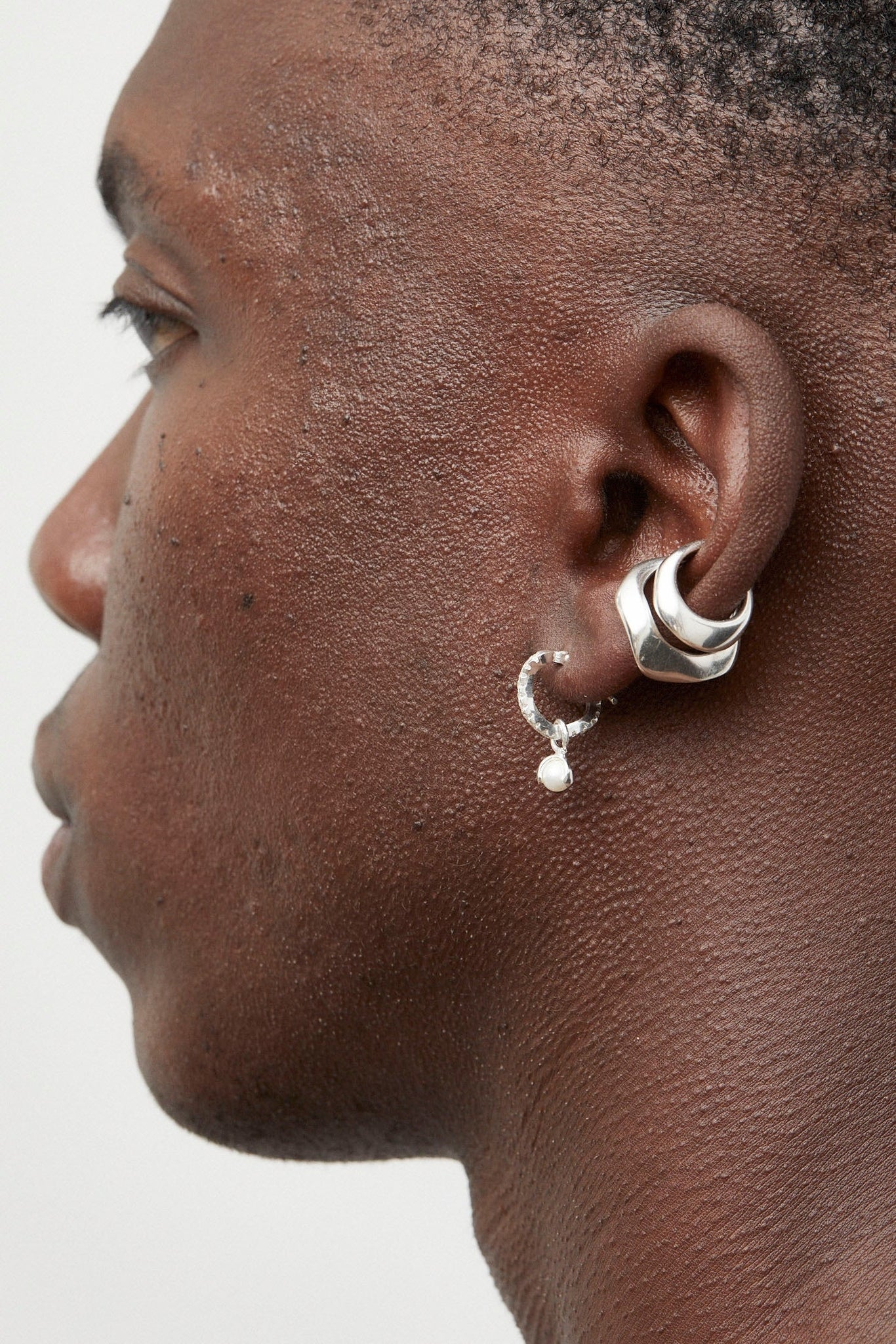 Distorted Hoop Earring Mini | Pearl - Cornelia Webb - 2
