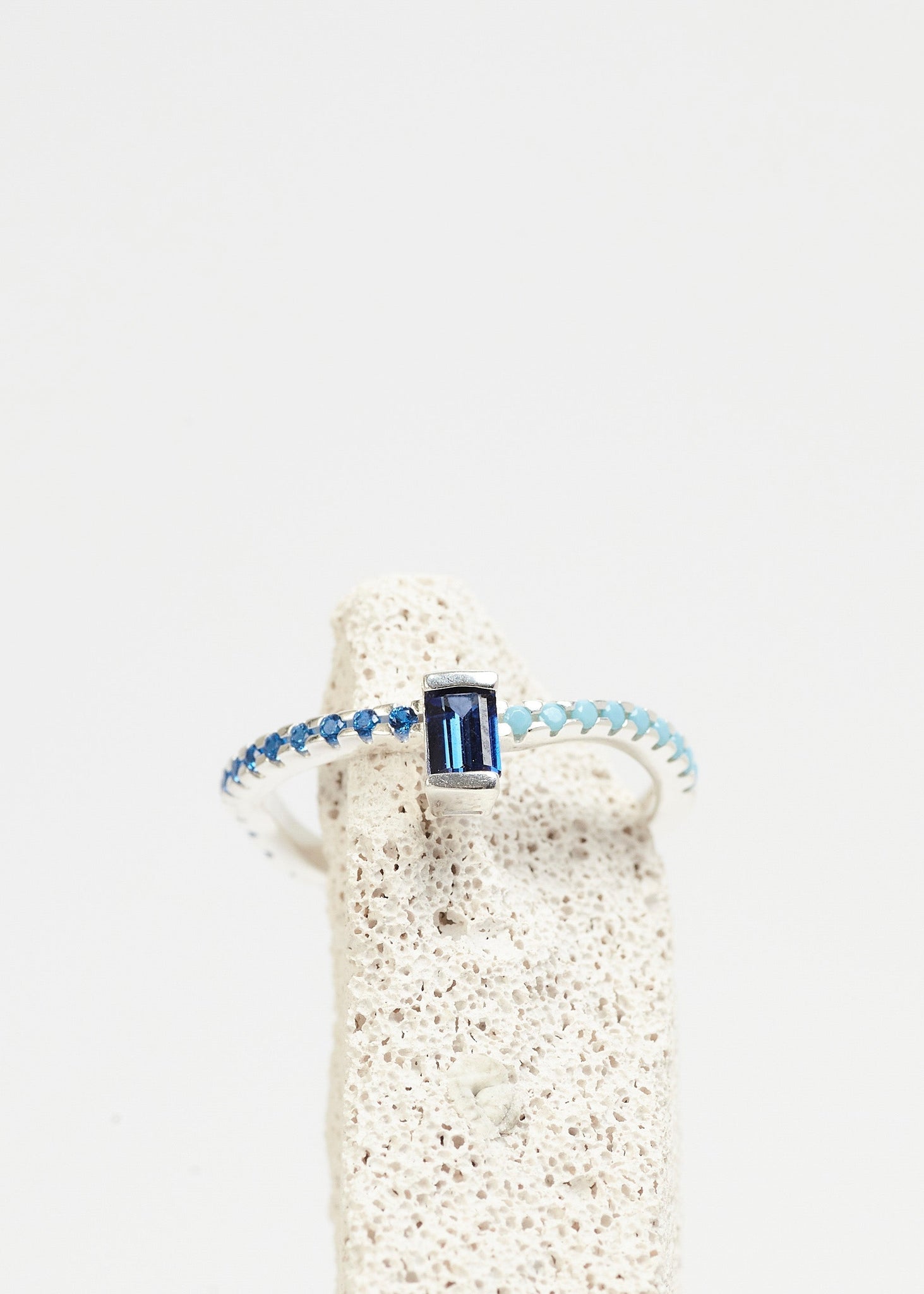 Distorted Single Ring Maxi | Sapphire & Turquoise Cornelia Webb rings