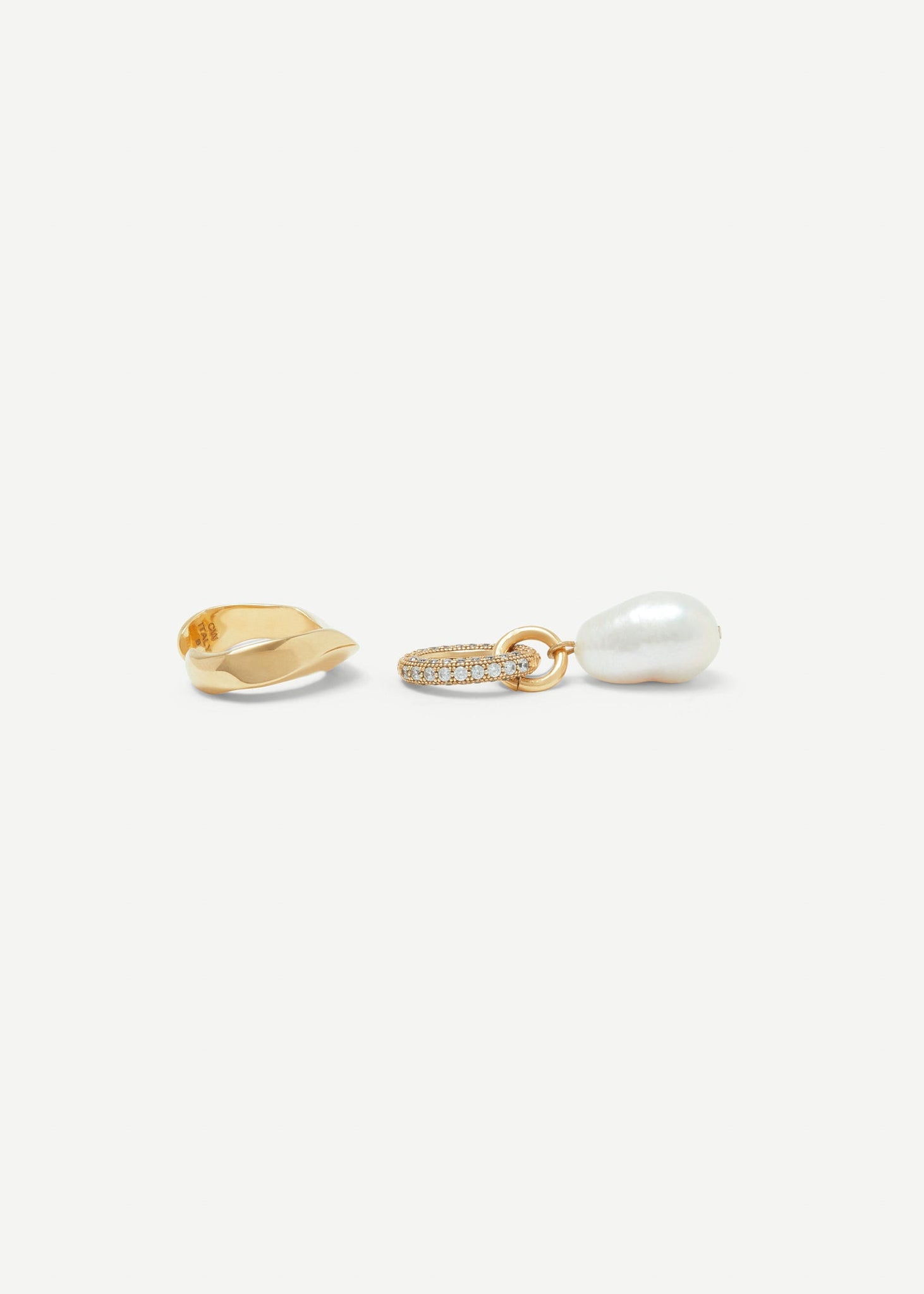 Folded Ear Cuff Maxi | Pearl - Earrings - Cornelia Webb - 3