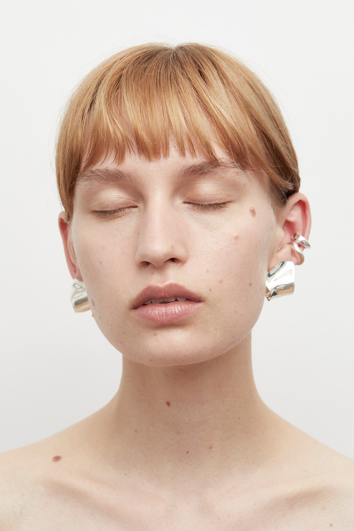 Folded Hoop Midi - Earrings - Cornelia Webb - 3