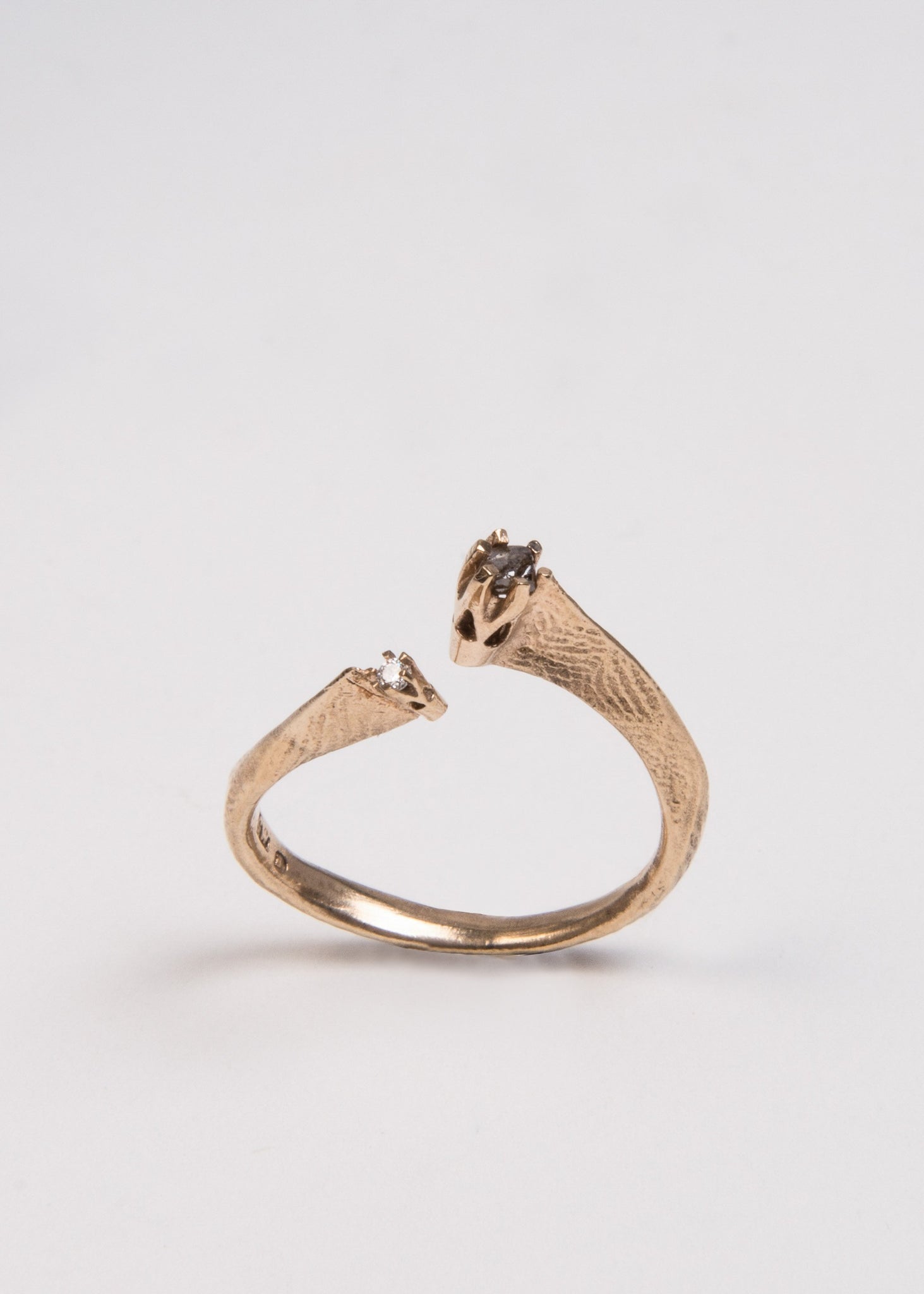 Molded Flexitaire Ring Small - 18k Gold Cornelia Webb Ring