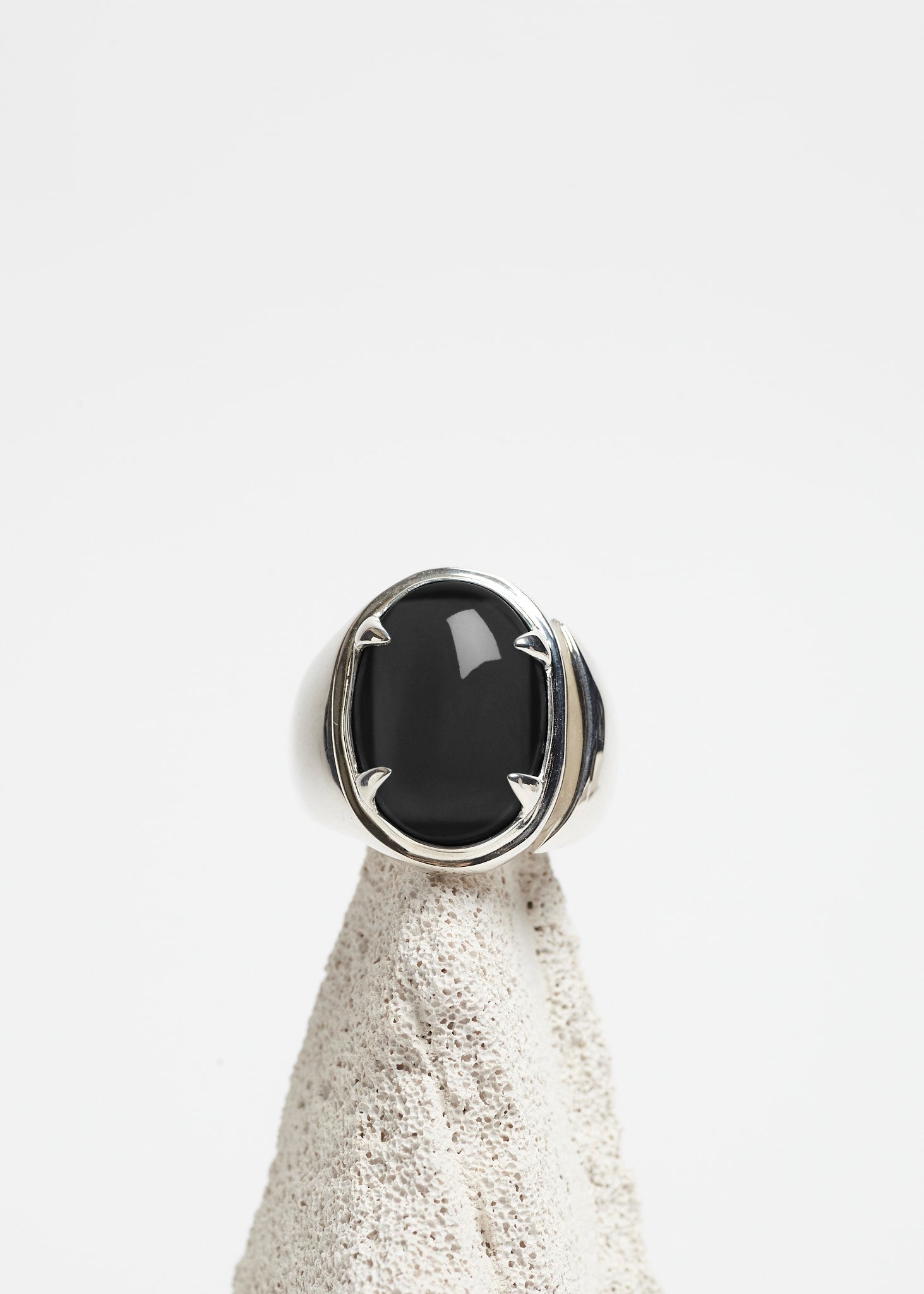 Molded Onyx Signet Ring | Onyx - Rings - Cornelia Webb - 1