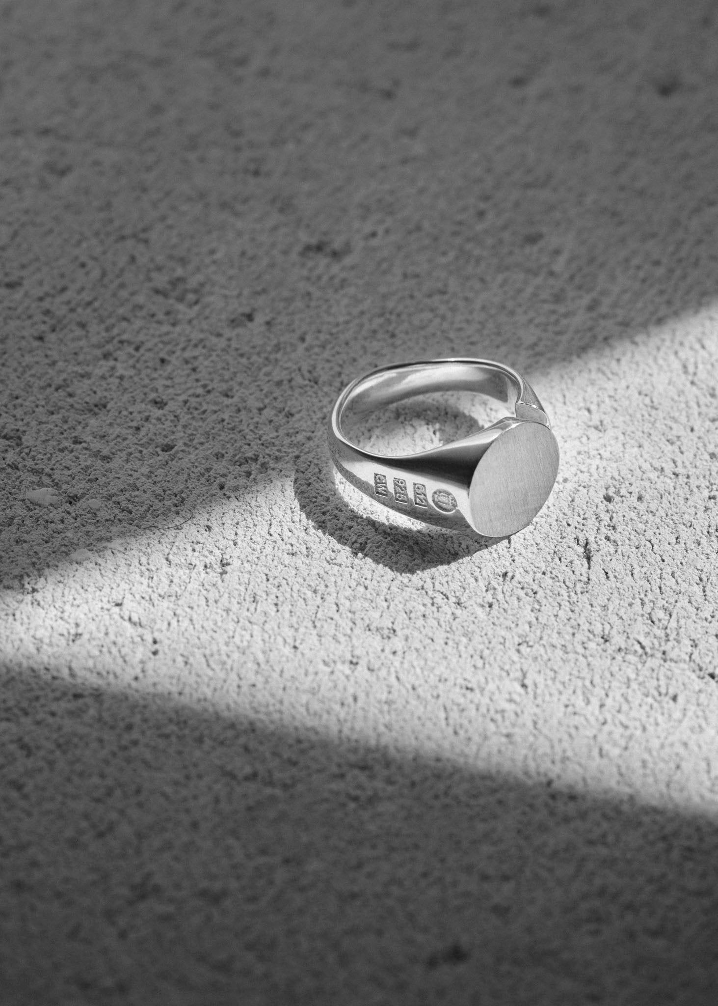 Nordic open signet ring - Rings - Bespoke - 7