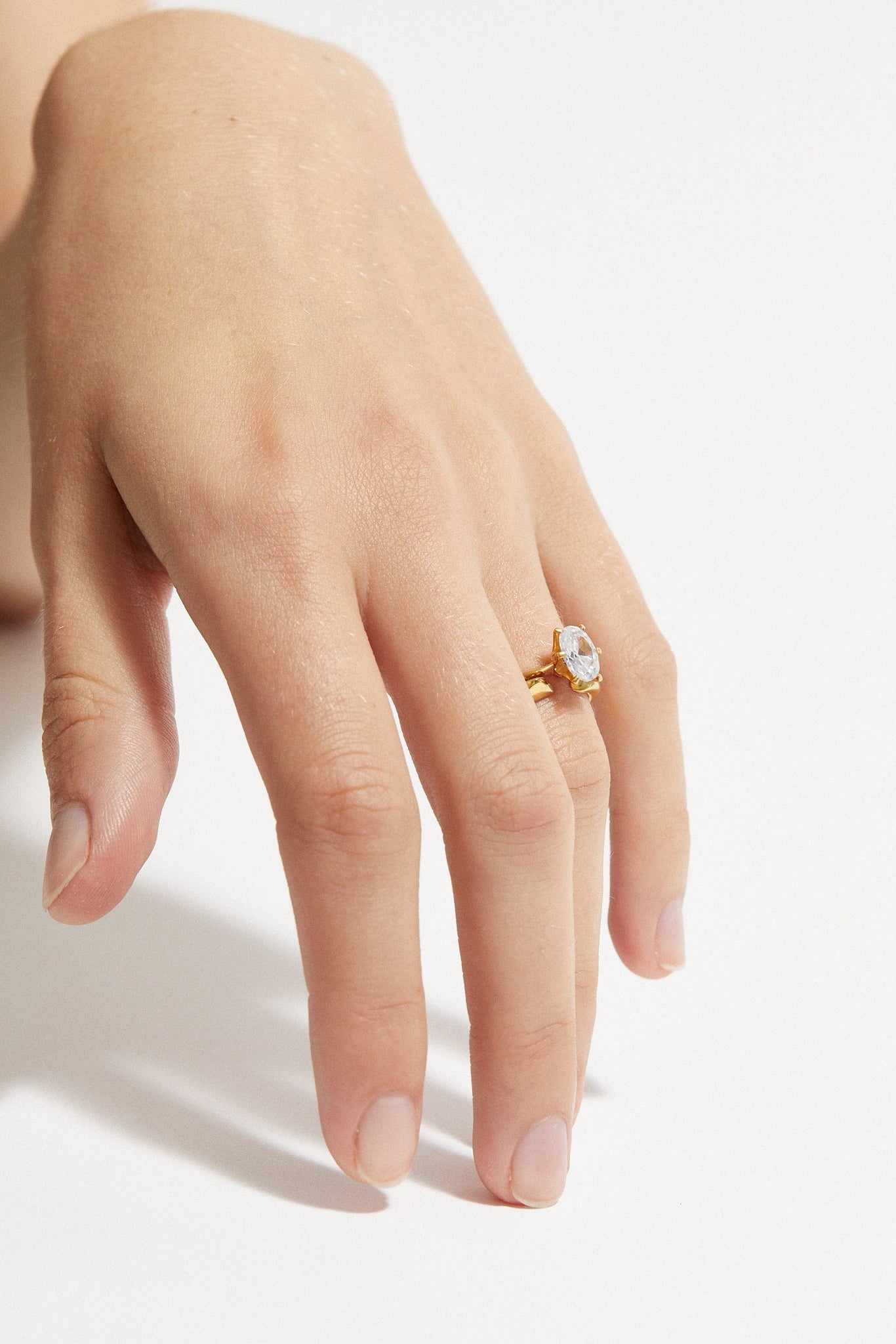 Oval Solitaire Ring Maxi Pavé 0.7 - 0.9 Ct - Customised - 2