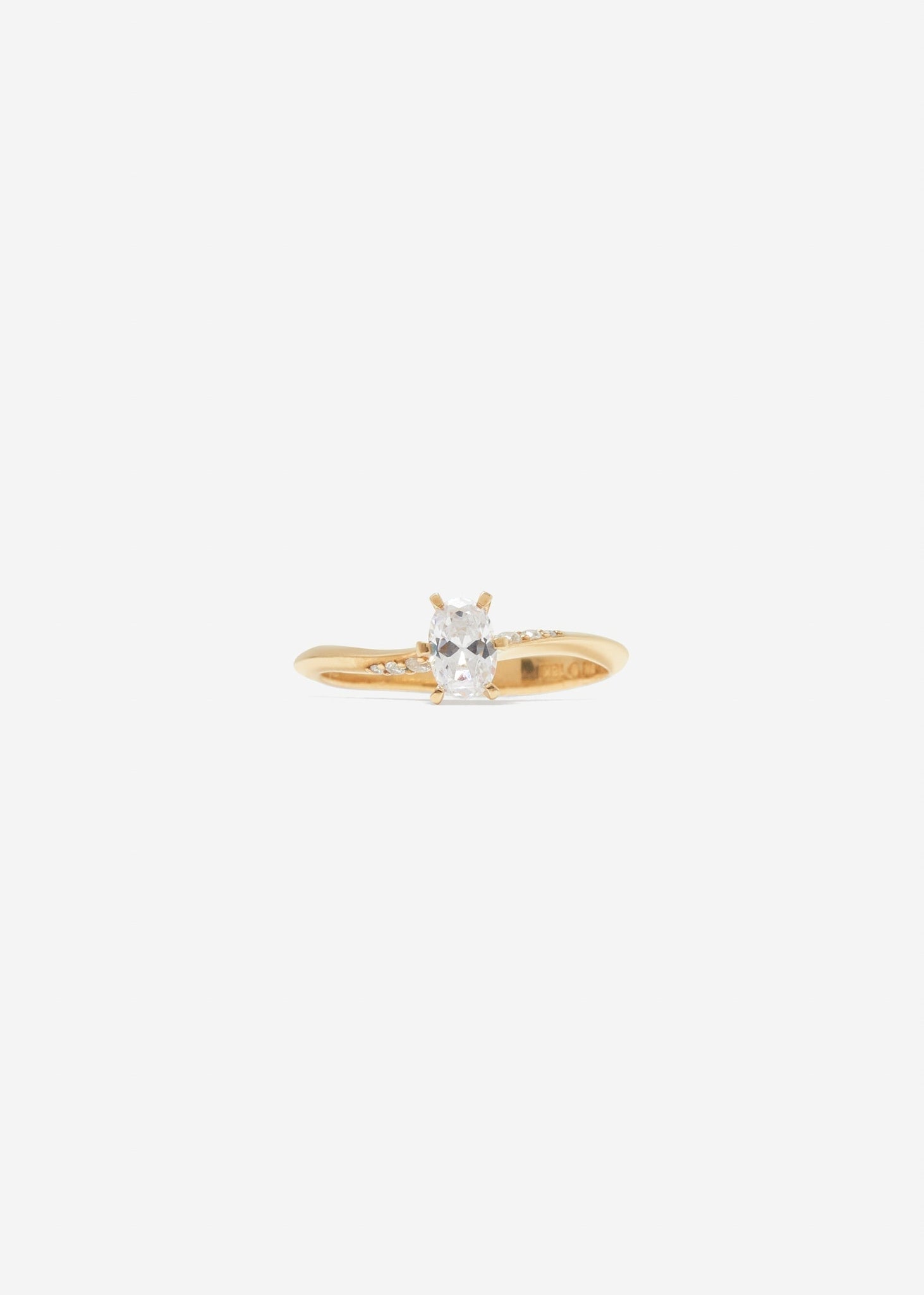 Oval Solitaire Ring Midi Pavé 0.3 - 0.5 Ct - Rings - Customised - 1