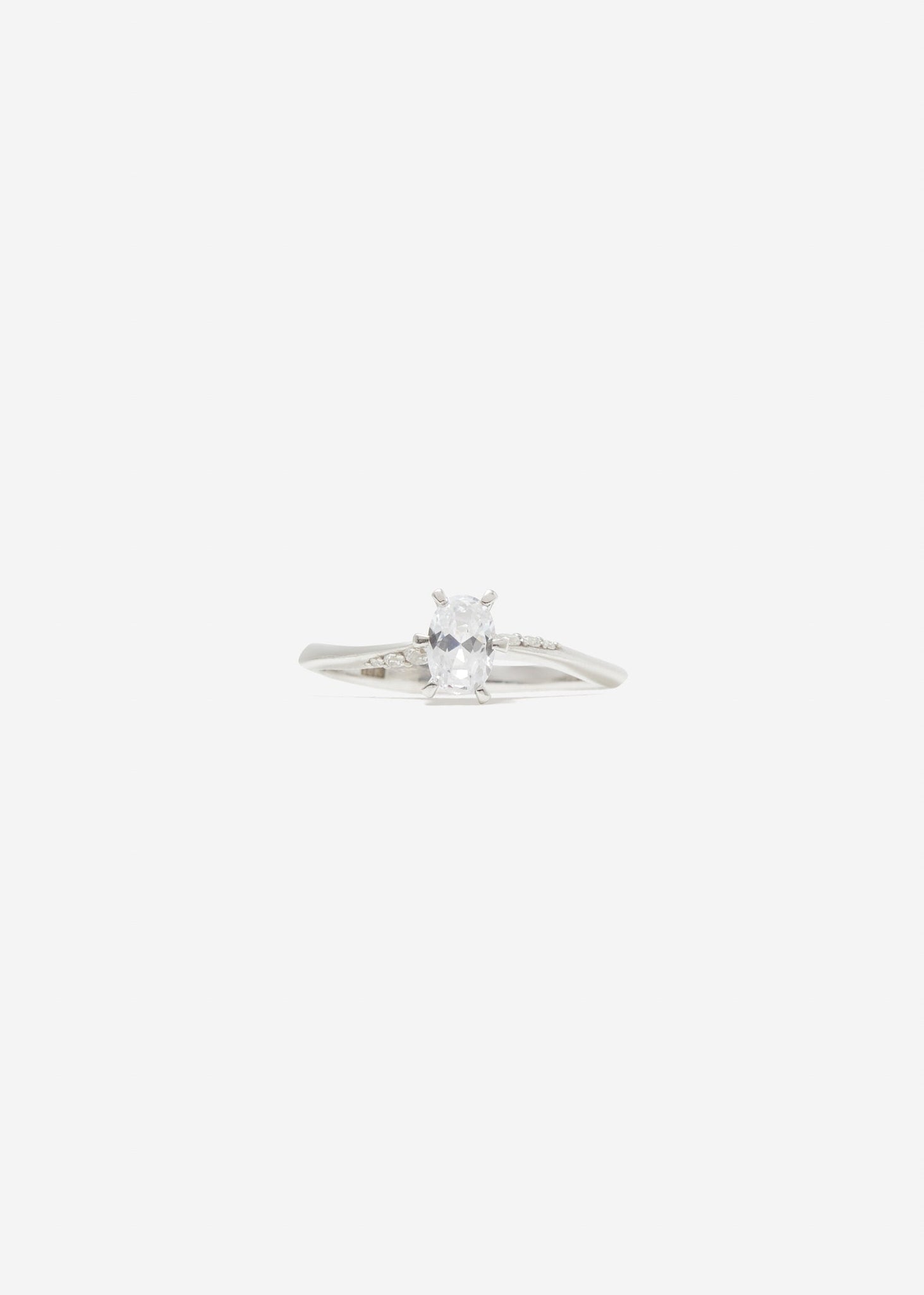 Oval Solitaire Ring Midi Pavé 0.3 - 0.5 Ct - Rings - Customised - 1