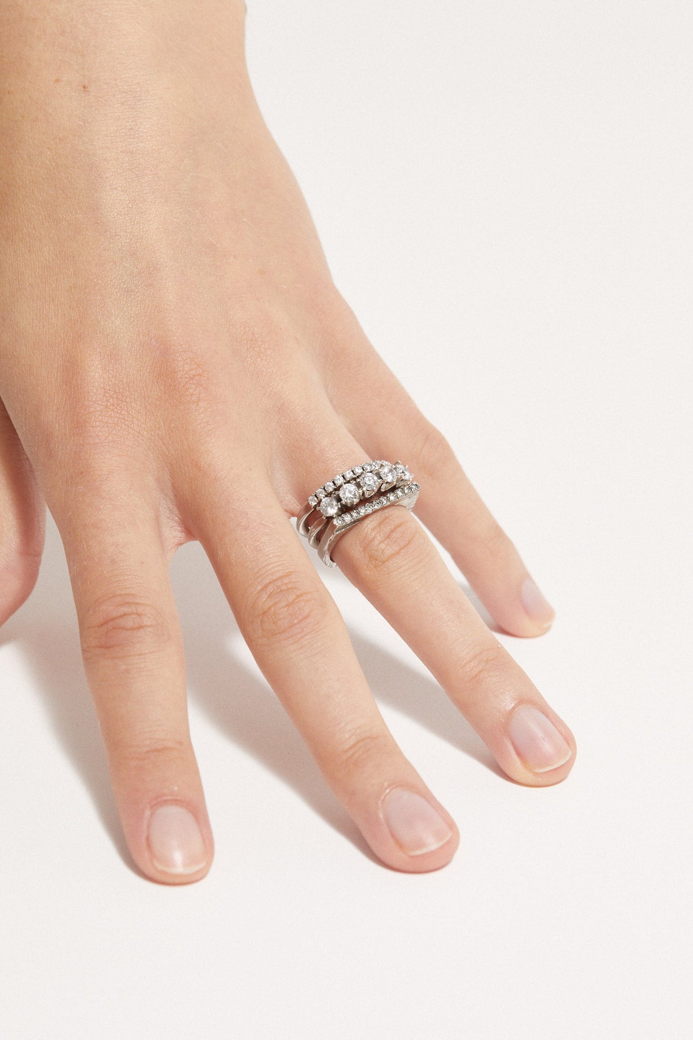 Slized Fishtail Set Half Eternity Band 0,015 ct - Customised - 13
