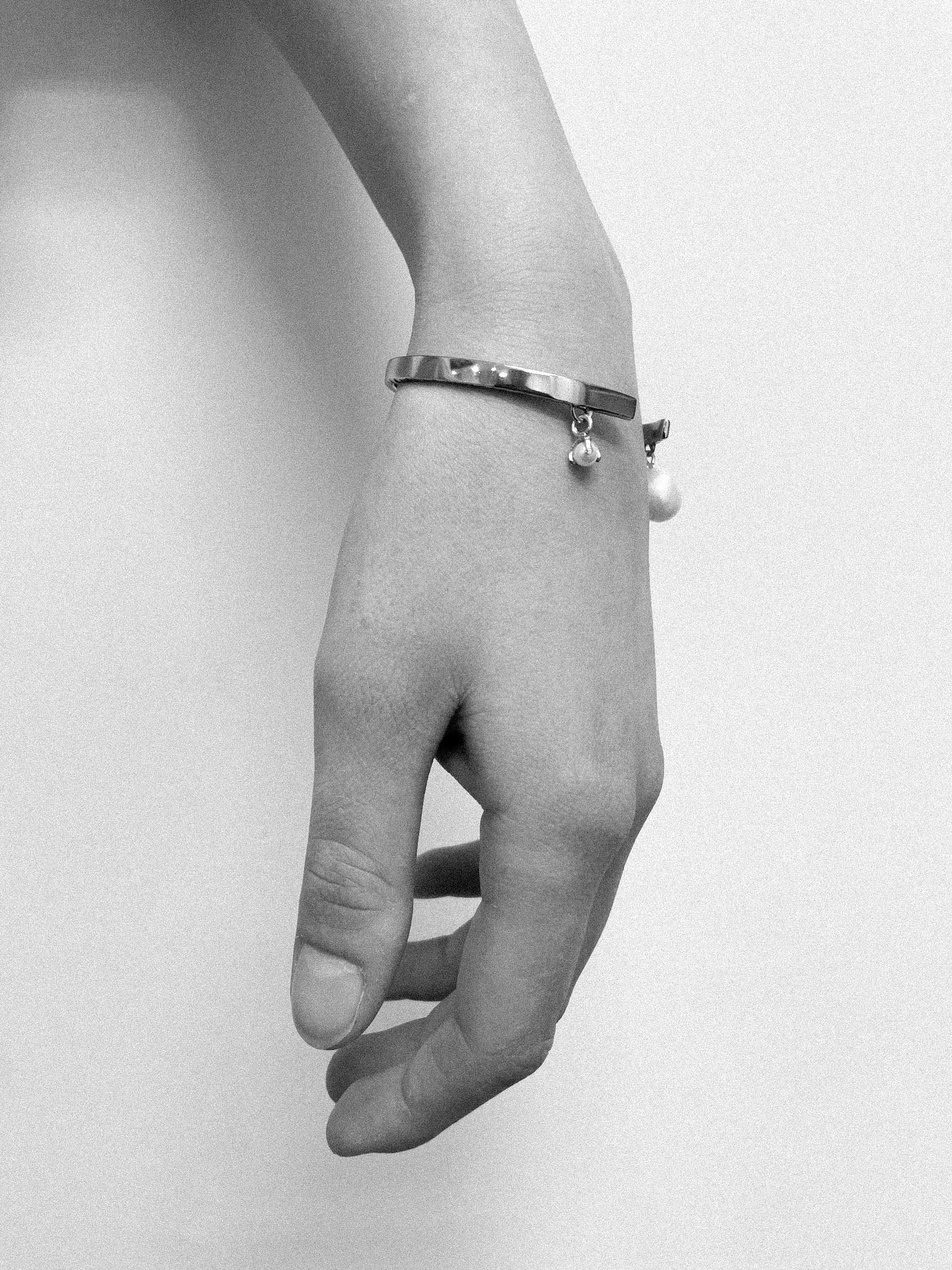 Slized pearl cuff - Silver - Sample - 1