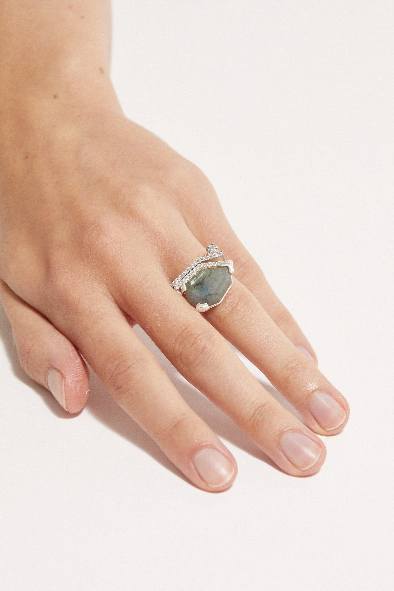 Slized Ring Maxi | Labradorite 18k white gold - Customised 4