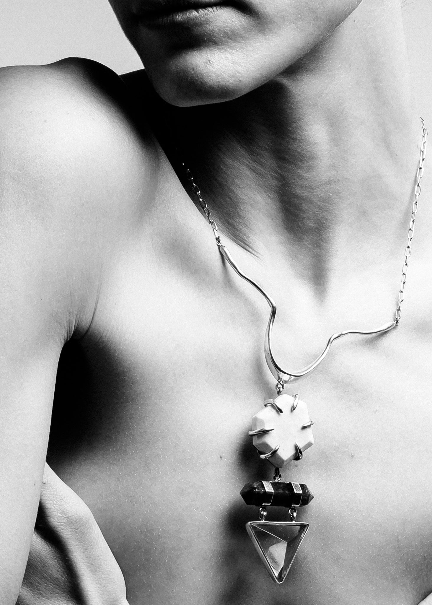 Stoned Collarbones Maxi - Rental - 1
