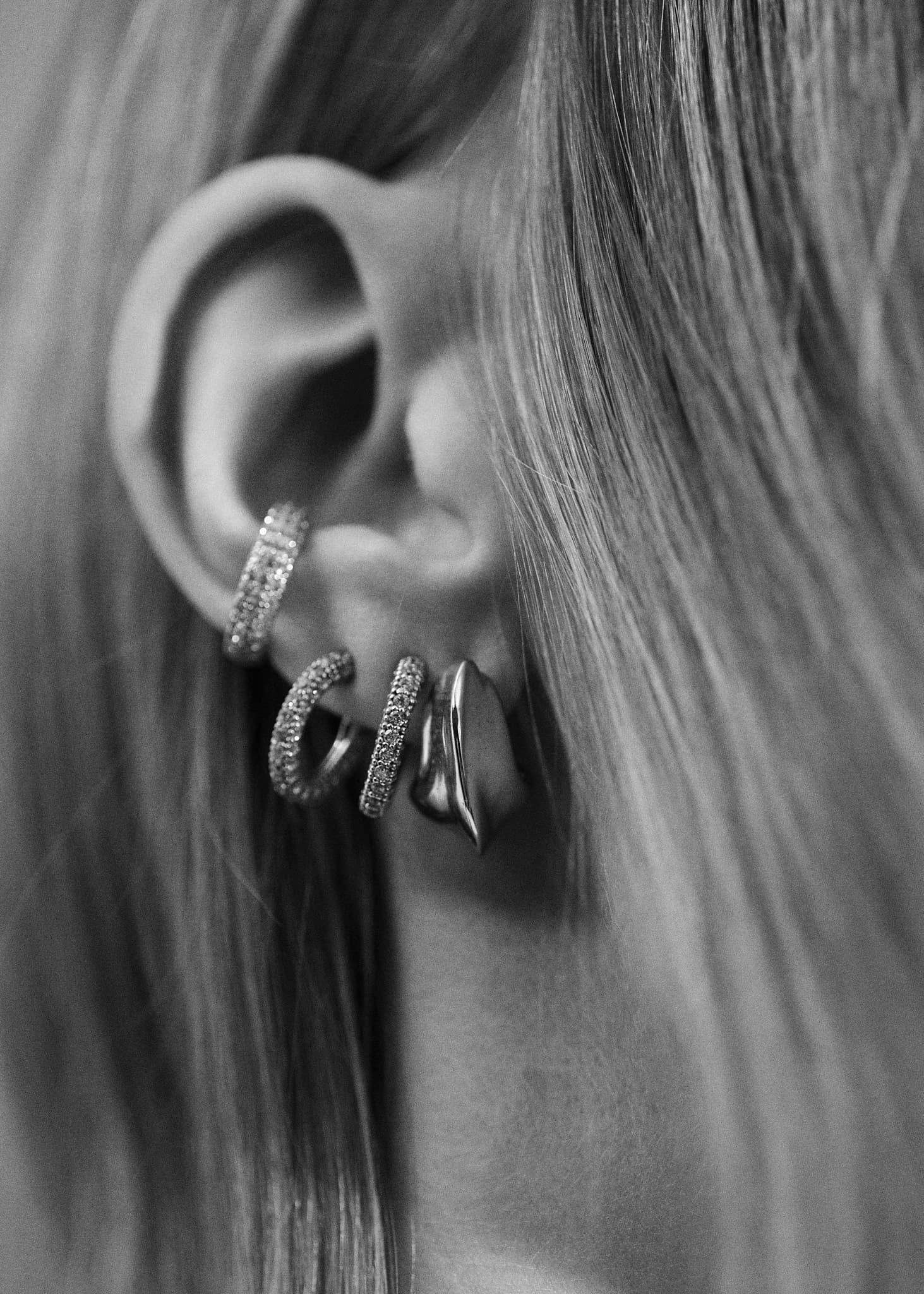 Stoned Ear Cuff Mini | White - Earrings - Cornelia Webb - 3