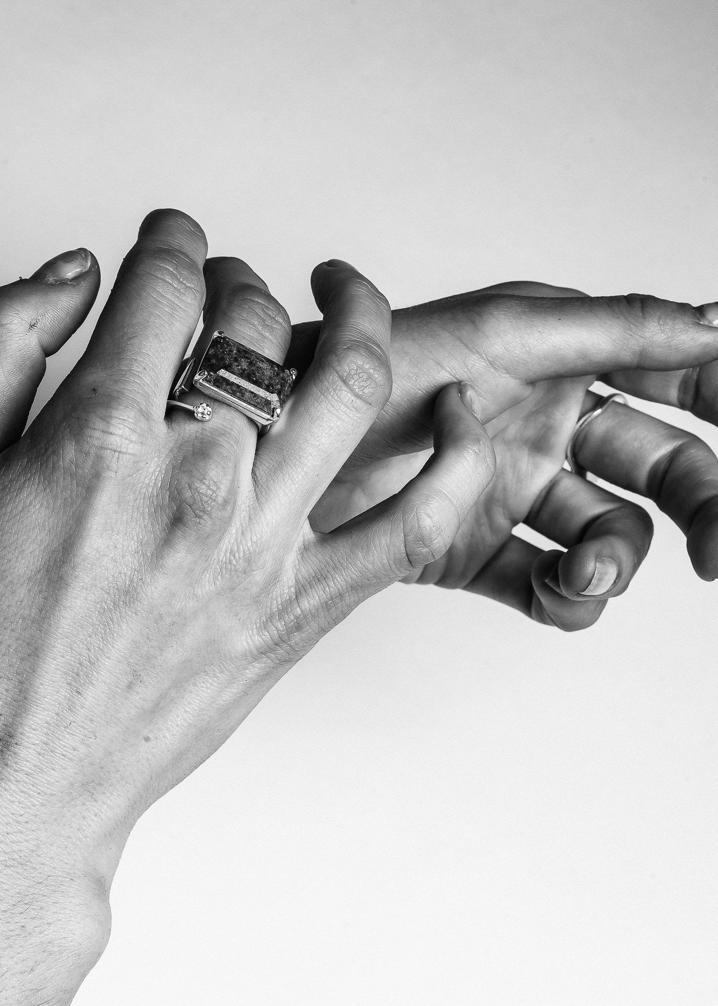 Warped Signet Ring M Cornelia Webb