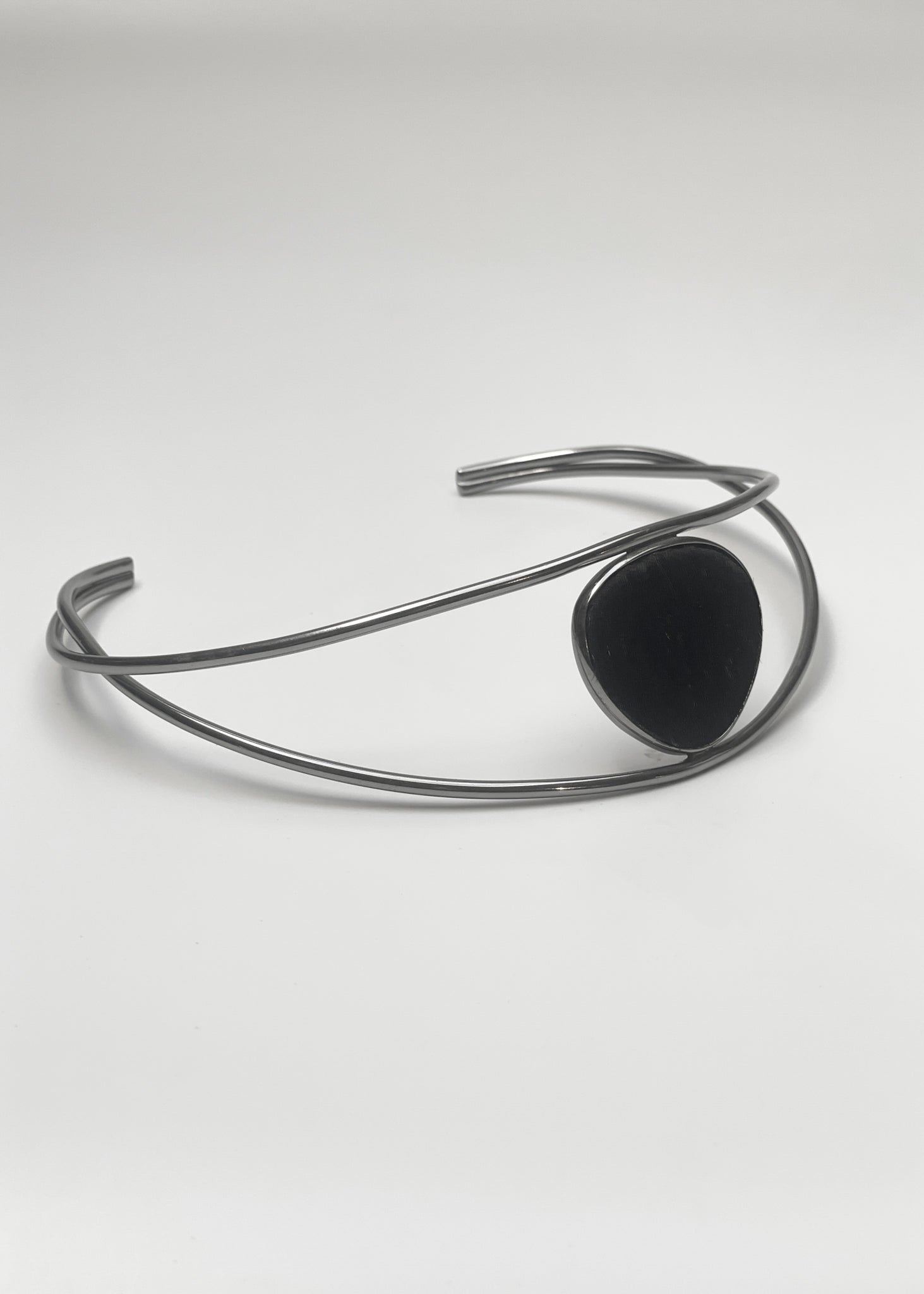 Wired Choker - Cow Hair Sample 1